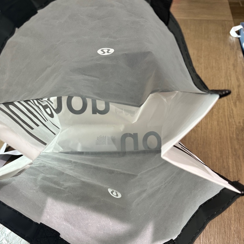 Bundle of 2 Large Reusable Tote Bags- Lululemon and Athleta - Picture 5 of 8